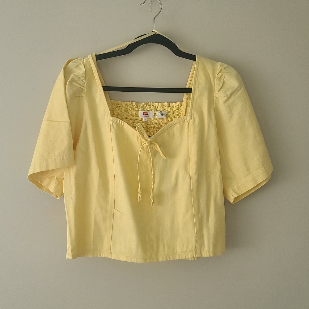 BNWT Levi's top